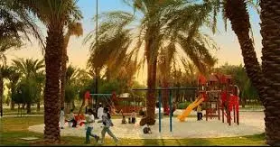 تنفيذ المدارس والمرافق العامة